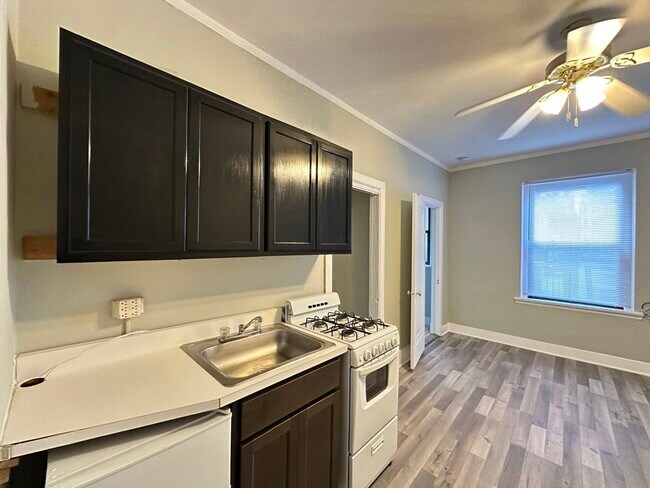 3824 N Fremont St Unit 611