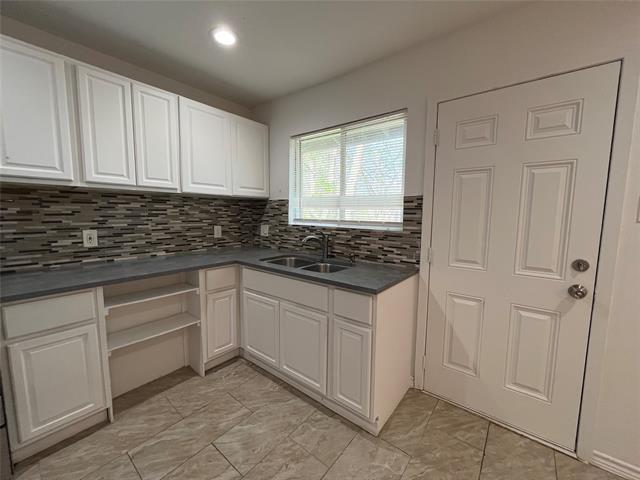 Photo - 5828 Lazy River Dr