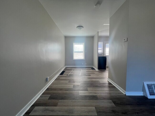 Photo - 124 Locust St