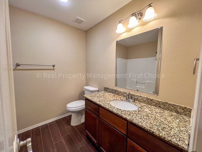 Photo - 420 Ridge Point Dr