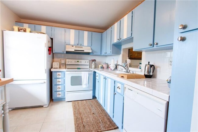 Photo - 401 SE 3rd St Unidad 308