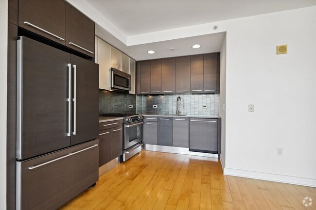 Building Photo - 2 2nd St Rental