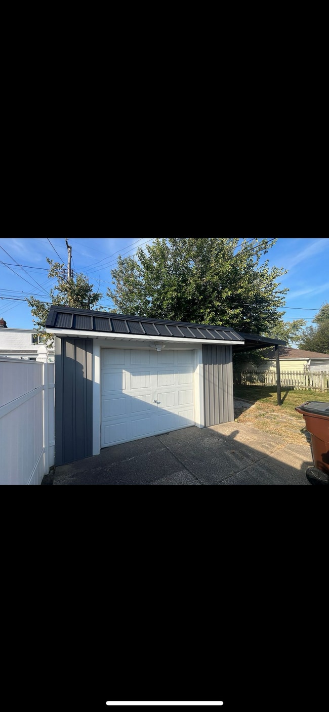 Photo - 3312 Brookview Blvd