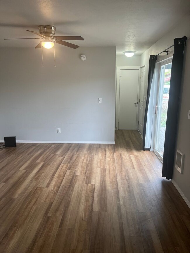 Photo - "PENDING APPLICATION" Charming 1 Bed/ 1 Bath Home with Large Yard