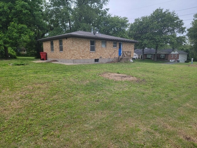 Photo - 6128 Fee Fee Rd