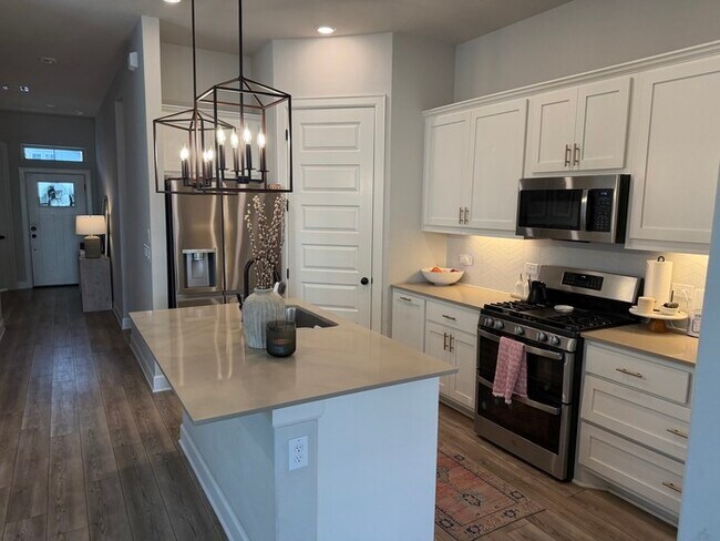 Photo - Stylish 3BR 2BA Home w/ Community Pool+ Park + Fenced Yard + Covered Patio in South Austin