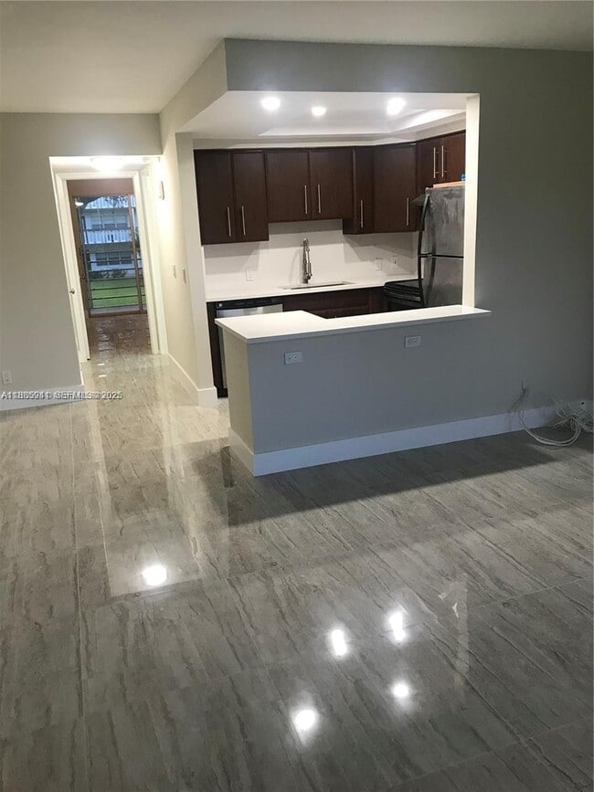 Building Photo - 358 Mansfield I Unit 358