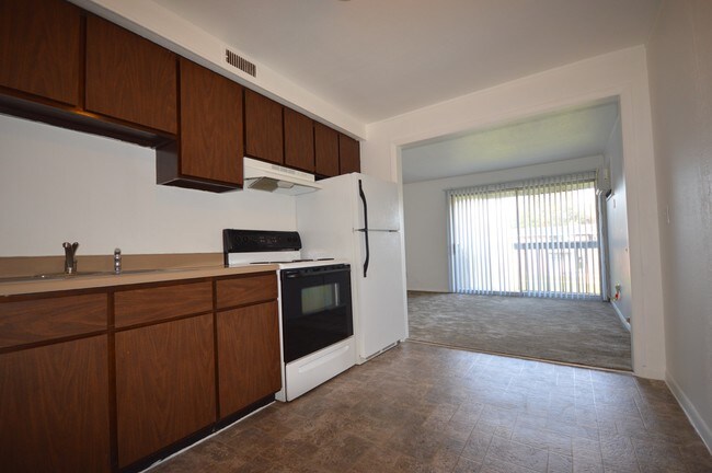 Photo - Russell Square Apartments