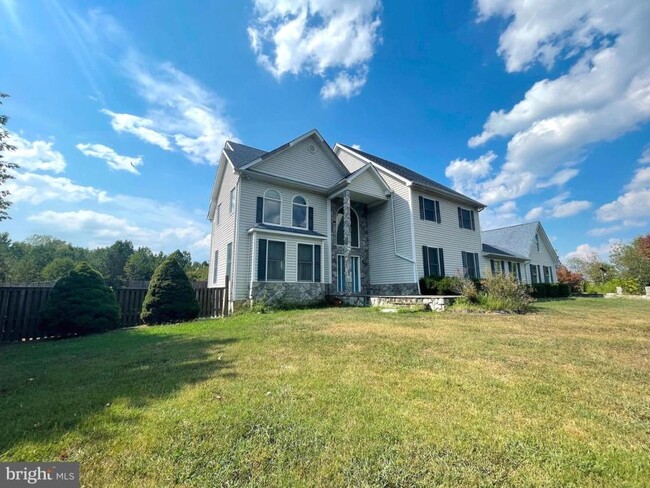 Building Photo - 43737 Sandy Bottom Rd Rental