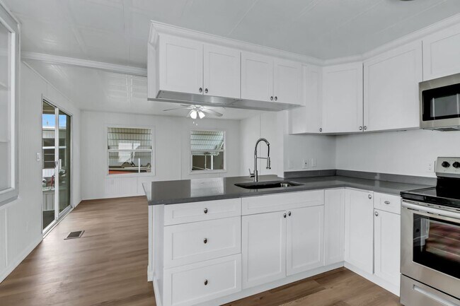 243 Tangerine Dr