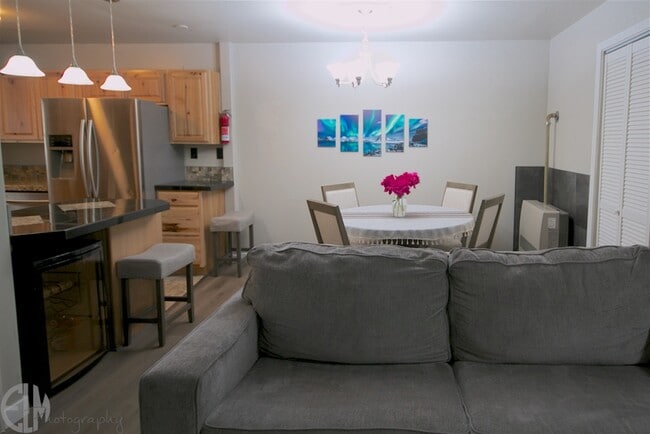 Área de comedor - 5540 Four Winds Dr