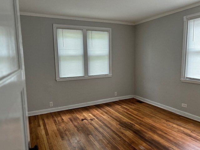 Photo - 404 Valley View Dr