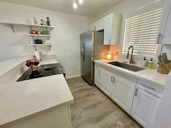 Photo - 2 bed 2 bath, Private yard, 2 parking stalls