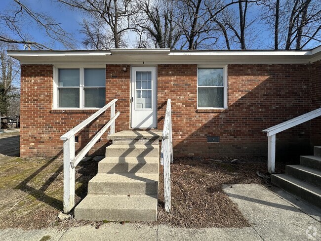 Building Photo - 1908 Fairbrother St Unit 1908-A Rental