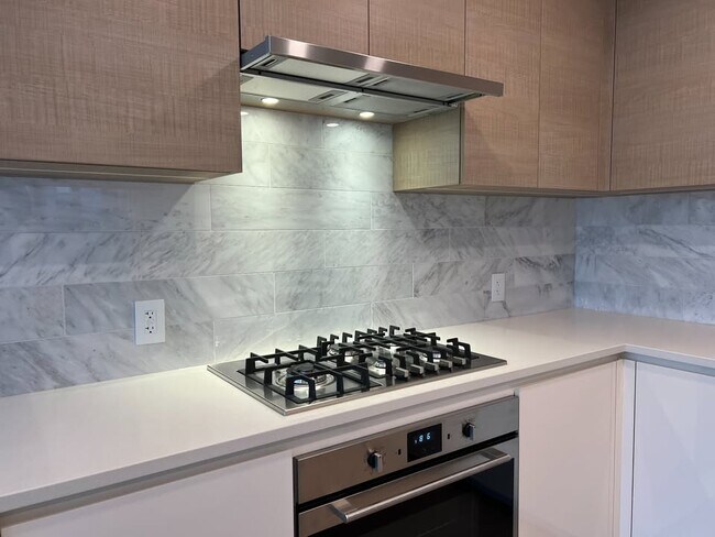 Photo - 4168 Lougheed Hwy.