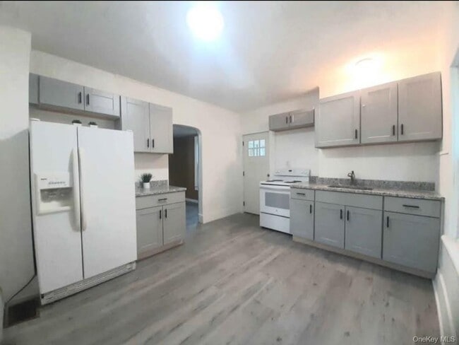 Photo - 124 South Ave