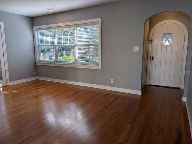 Photo - 145 29th Ave N