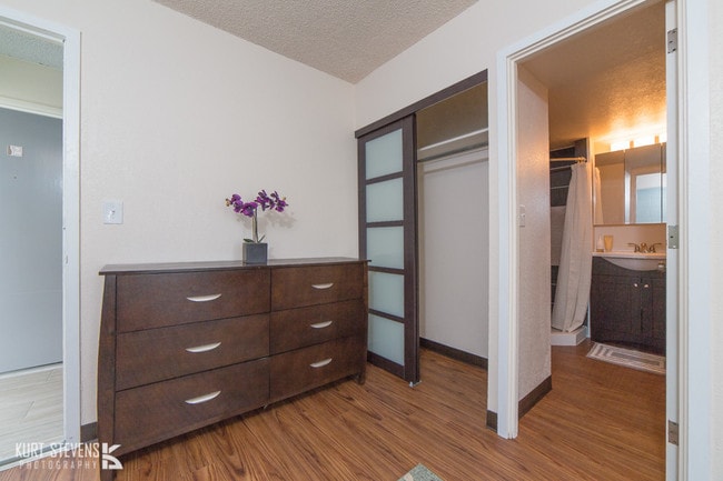 Kewalo Apartments