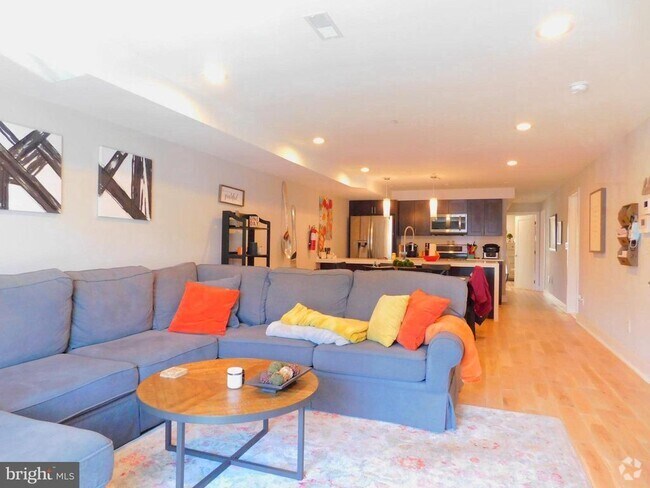 Building Photo - 922-26 N 17th St Unit F Rental