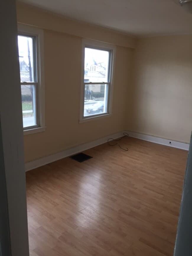 Photo - 209 S Main St Unit Apt C - UPPR