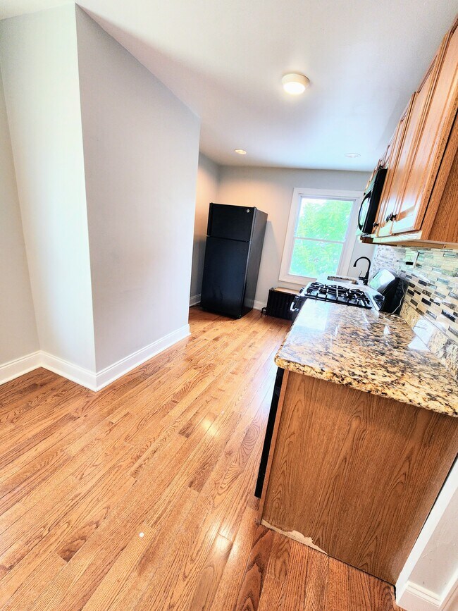 Photo - 930 Portland St Unit 3