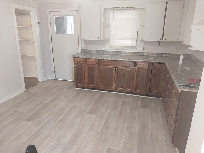 Photo - 310 E 13th St