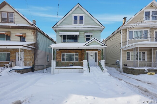 Building Photo - 36 Krakow St