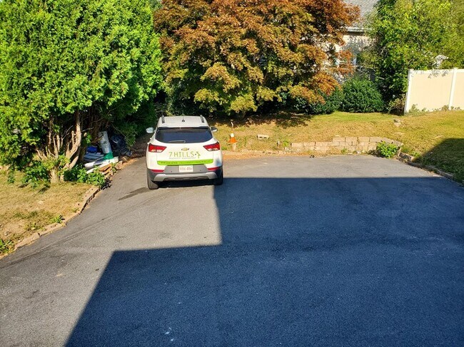 Photo - 90 Christine St Apartment Unit A