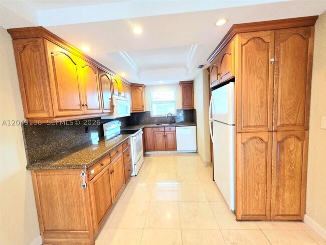Photo - 1400 NE 57th St Unit 202