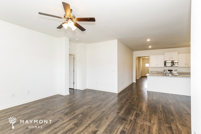 Photo - 5599 Timber Leaf Lp