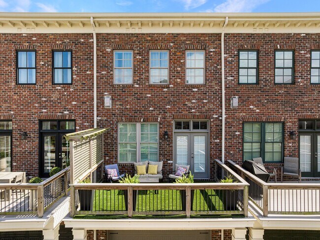 Photo - 456 Altamaha St