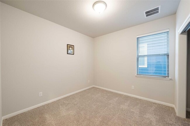 Photo - 140 Drifter Ln