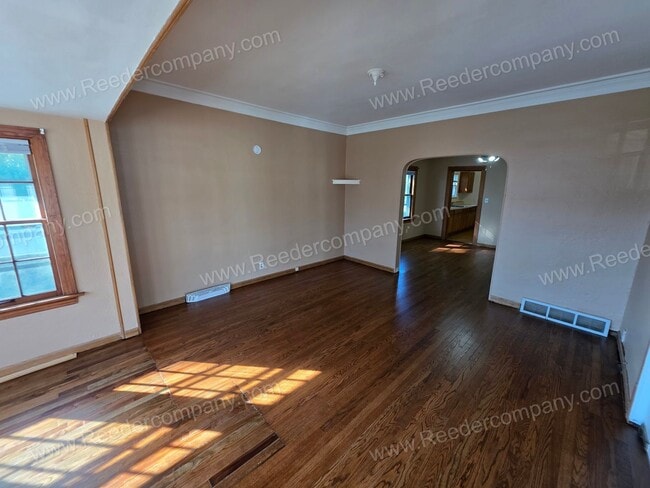 Photo - Remodeled 3 bedroom 1 bathroom house
