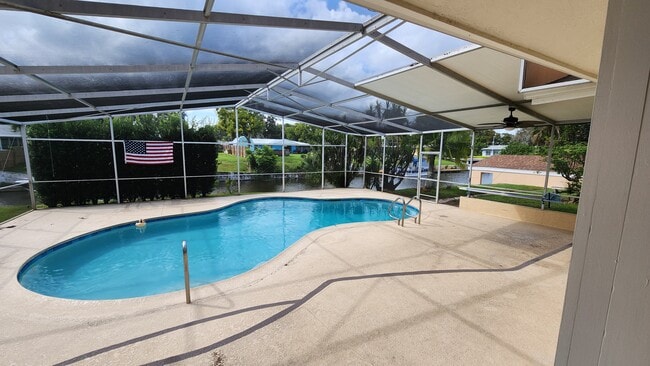 Photo - 1627 Canal Ct