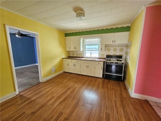 Photo - 254 Anderson Ave