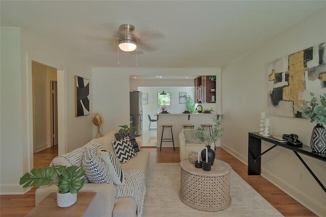 Photo - 1505 Karen Ave