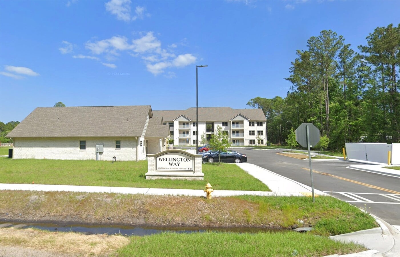 Photo - 800 Winding Rd