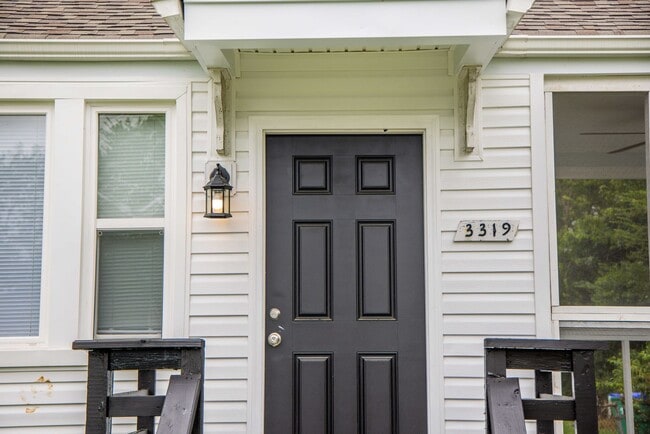 Photo - Newly Renovated 1/2 Off 1st Month!