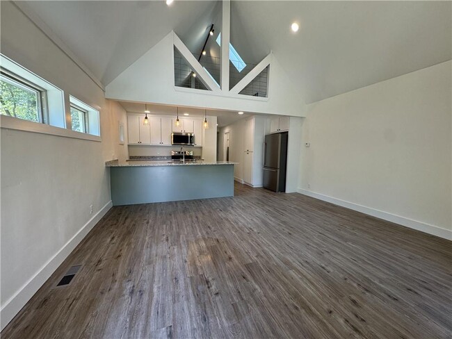 Photo - 1111 S Ray Ave