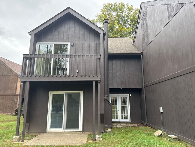 Photo - Charming 3-Bedroom Townhome in Quiet Antio...