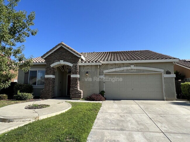 Photo - 335 Tashima Dr