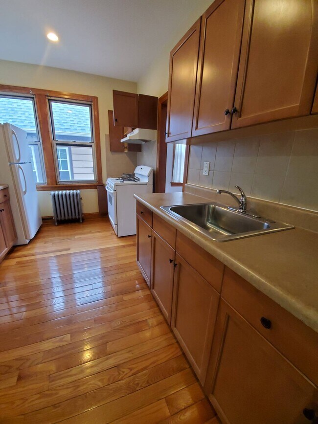 Photo - 39-48-48 65th St