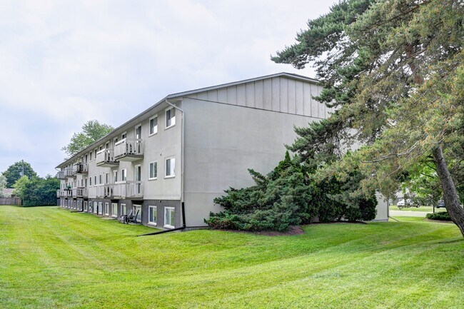 Photo - Flamingo Apartments