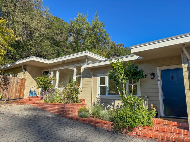 Building Photo - 381 Locust Ave