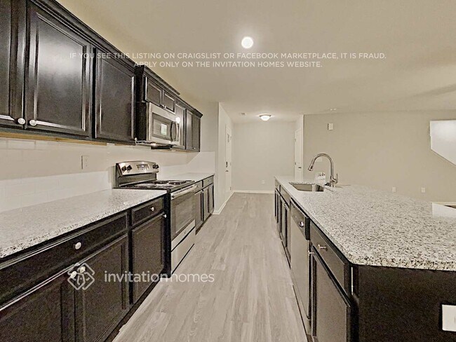 Photo - 1831 Hooper Court