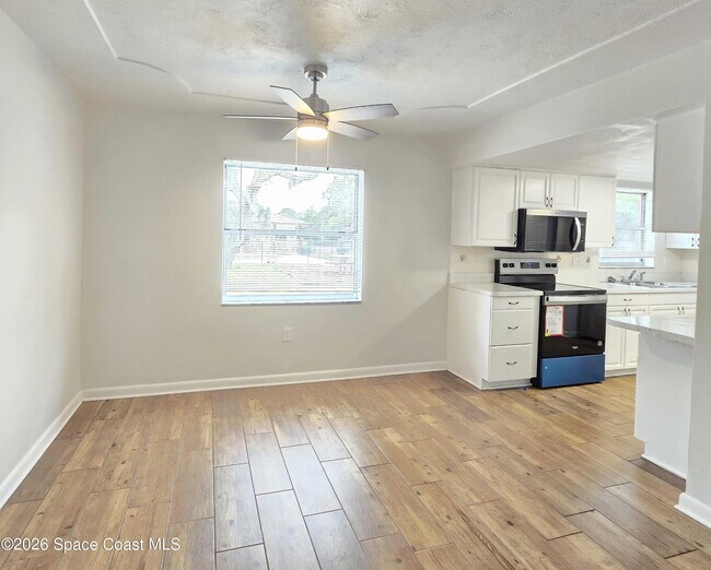 Photo - 3135 Shady Dell Ln Unit 122