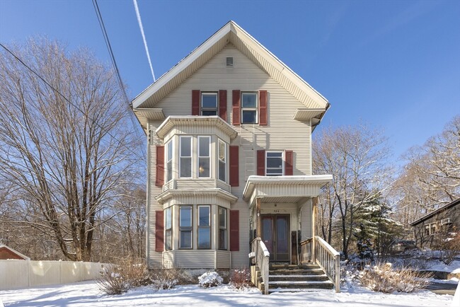 Building Photo - 584 Mt Hope St Unit 2