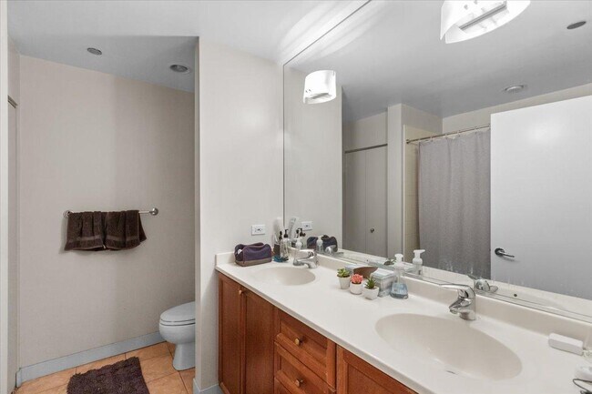 Photo - 3 bedroom in Chicago IL 60661 Unit 1301
