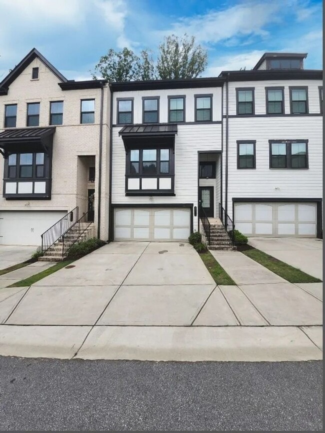 Building Photo - 4560 Mikajack Dr SE