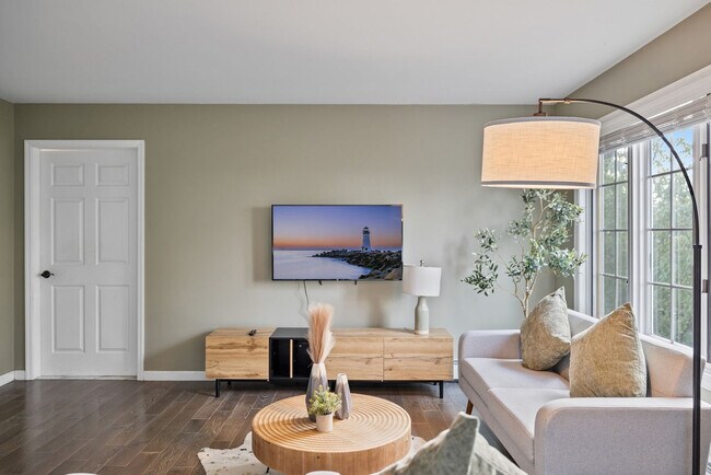 Photo - 321 Museum Village Rd Unit ID1466758P